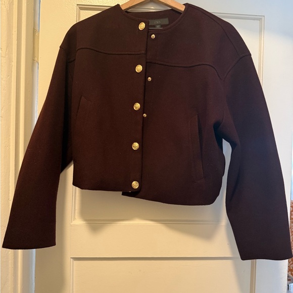 Zara Gold-Button Round-Neck Jacket in Deep Burgundy - Picture 4 of 6